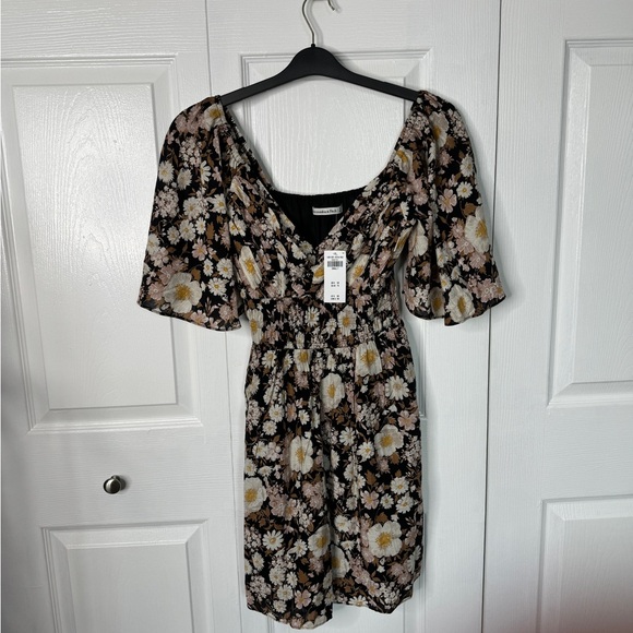 Abercrombie nwt brown floral smocked flutter sleeve dress w pockets - Picture 2 of 8